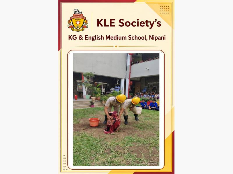 Fire extinguisher safety tips demonstration at our school - Image 3